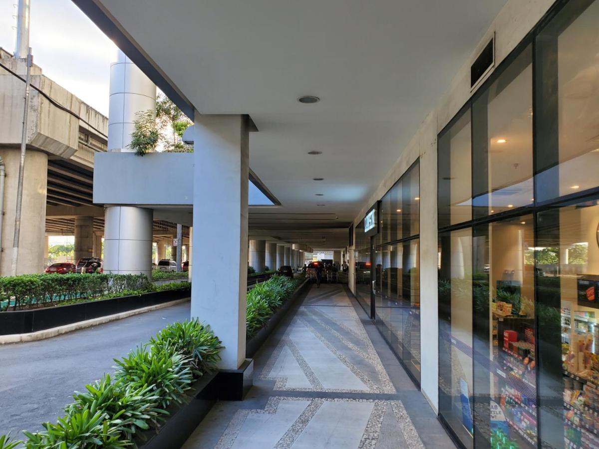 Cozyvilla At 81 Newport Blvd Walk To Naia T3 Marriott & Resorts World Casino & Newport Mall For 5 Pax Free Parking!!!! Pasay Exterior photo